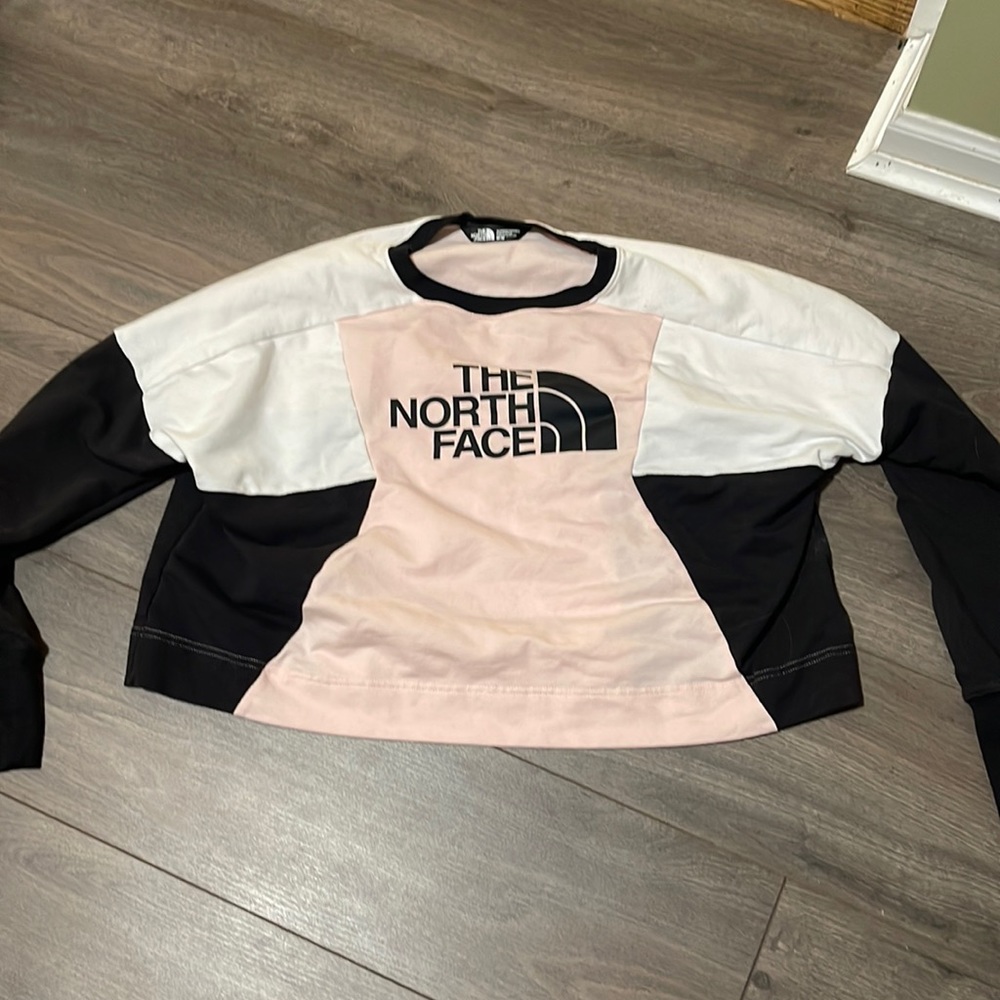 North face cropped long sleeve sweatshirt